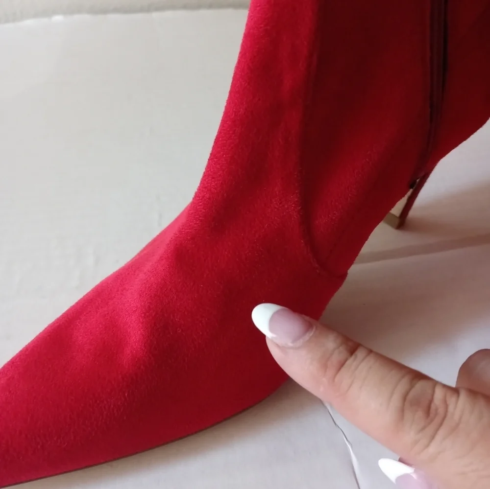 👠 NWOT Good American Icon Red Suede Ankle Booties. Size 6.5